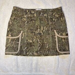 BDG Camo Mini Skirt with Contrast Trim - Olive/Brown
